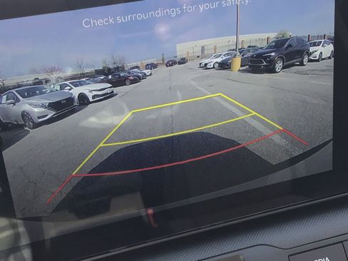 Used 2025 Kia K4 LXS image 22