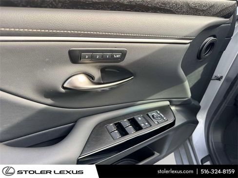 Used 2025 Lexus ES 350 350 image 19