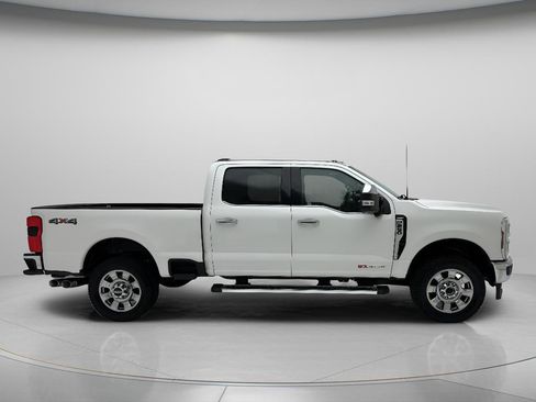 Used 2024 Ford F250 Lariat w/ Chrome Package AWD/4WD image 4