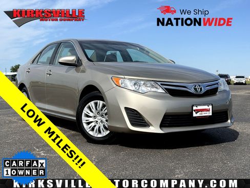 Used 2013 Toyota Camry LE FWD image 1