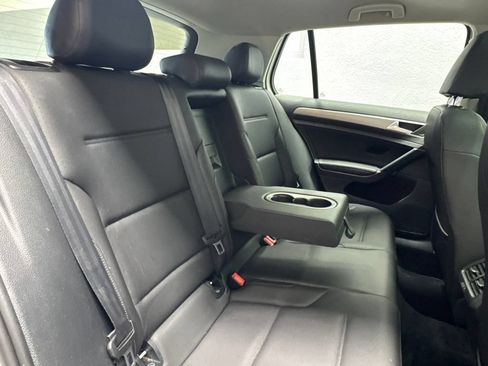 Used 2015 Volkswagen Golf TDI SE FWD image 25