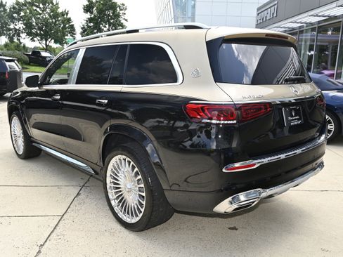 Used 2023 Mercedes-Benz Maybach GLS 600 4MATIC image 7