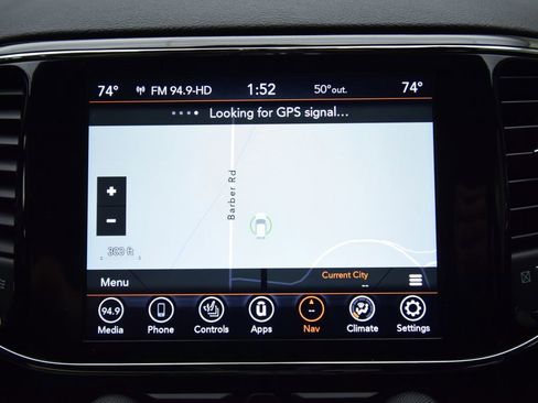 Used 2020 Jeep Grand Cherokee Altitude image 16