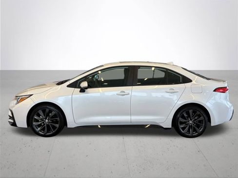 Used 2024 Toyota Corolla SE image 11