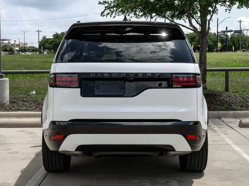 Used 2025 Land Rover Discovery Dynamic SE AWD/4WD image 11
