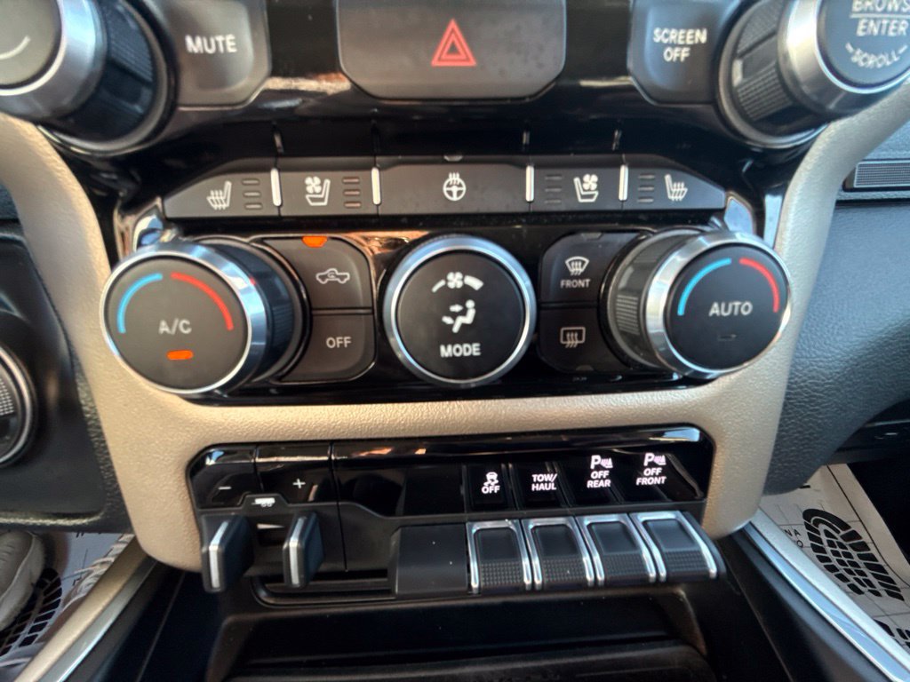 Used 2022 RAM 1500 Laramie AWD/4WD image 19