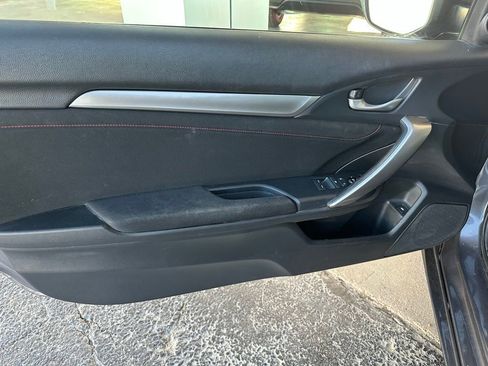 Used 2018 Honda Civic Si image 11