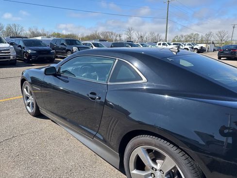 Used 2010 Chevrolet Camaro SS w/ LPO, Ground Effects Package image 16