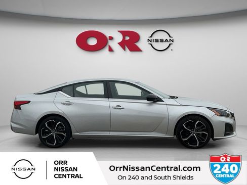 Used 2024 Nissan Altima 2.5 SR FWD image 4