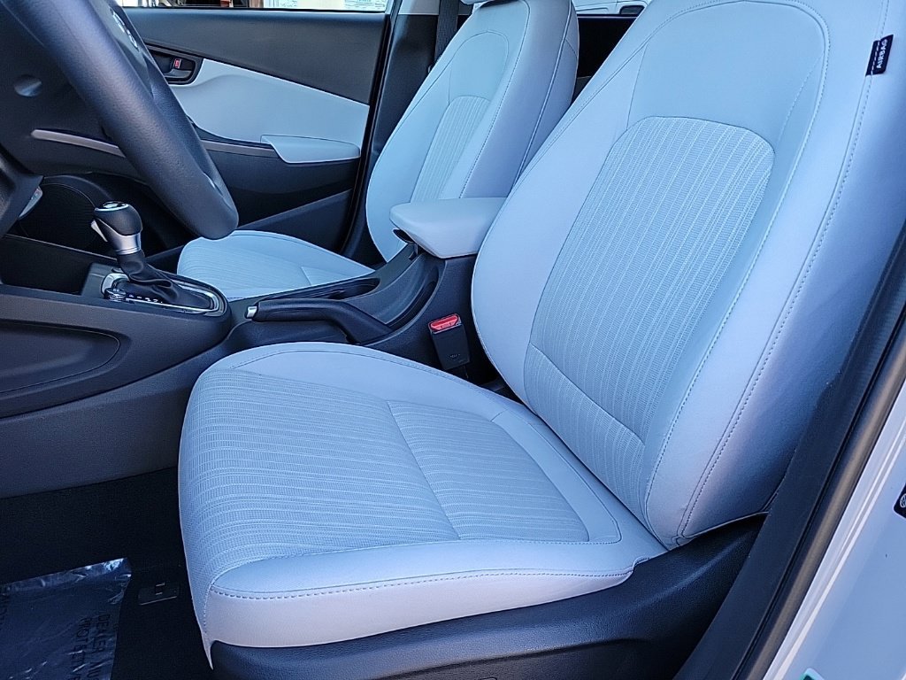 Used 2023 Hyundai Kona SEL AWD/4WD image 12