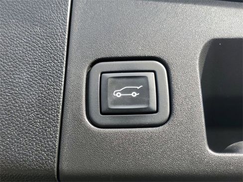 Certified 2021 Cadillac XT4 Premium Luxury image 10