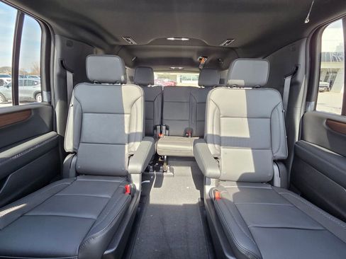 New 2026 GMC Yukon XL Denali w/ Sun & Power Step Package AWD/4WD image 30