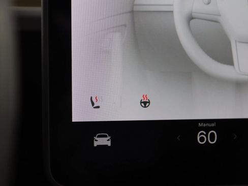 Used 2021 Tesla Model Y Long Range image 8