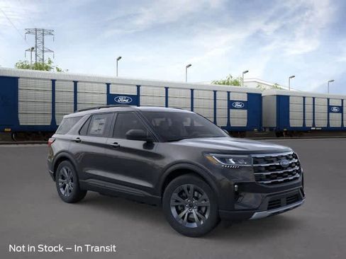 New 2026 Ford Explorer Active image 7
