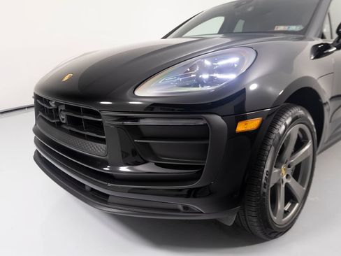 Certified 2026 Porsche Macan AWD/4WD image 41
