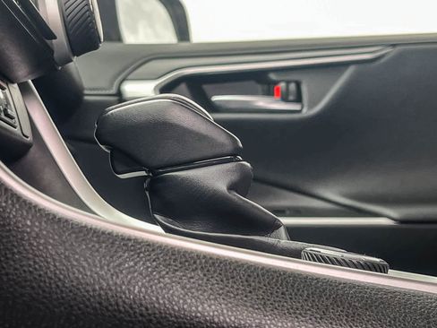 Used 2023 Toyota RAV4 Limited image 22