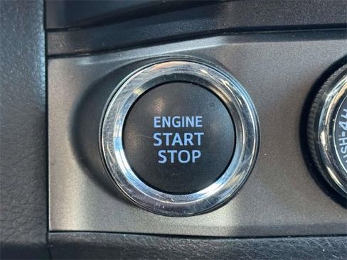 Used 2020 Toyota Tacoma TRD Off-Road w/ Technology Package image 9