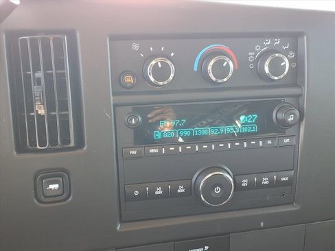 Used 2024 GMC Savana 2500 w/ Driver Convenience Package image 8