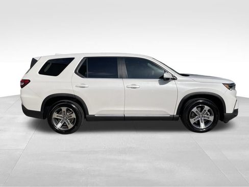 Used 2025 Honda Pilot EX-L image 4