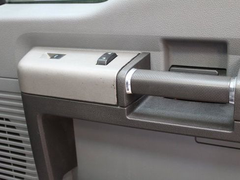 Used 2014 Ford F250 XLT w/ Advanced Security Group image 8