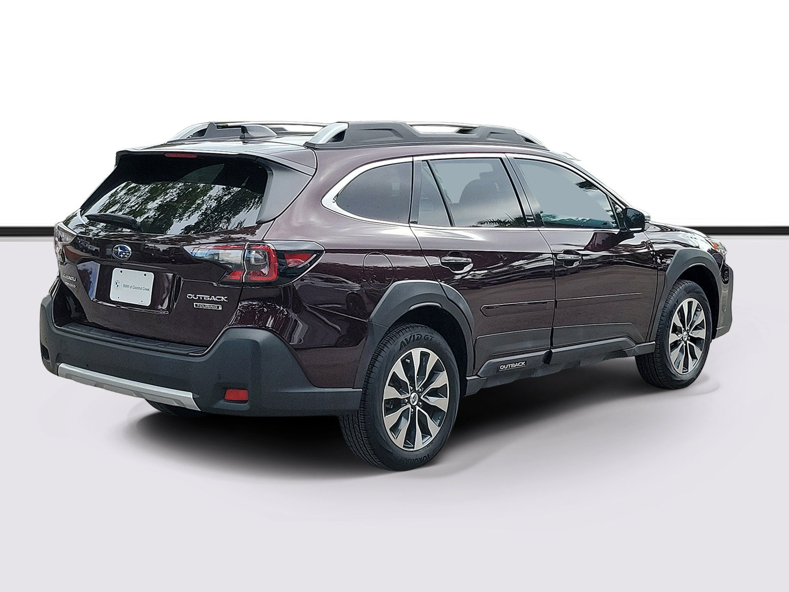 Used 2024 Subaru Outback Touring AWD/4WD image 2