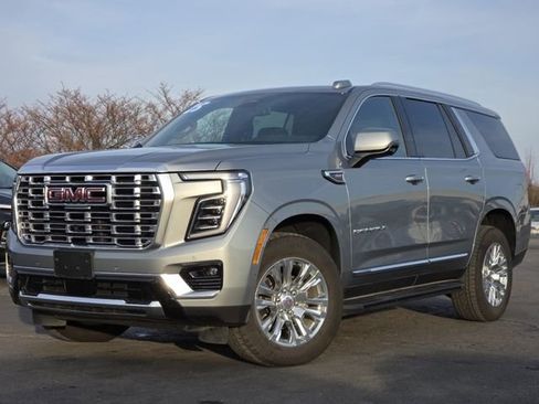 Used 2025 GMC Yukon Denali image 2