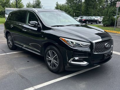 Used 2019 INFINITI QX60 Luxe w/ Essential Package