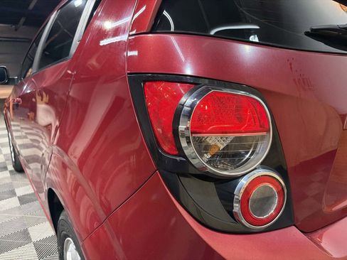 Used 2014 Chevrolet Sonic LT image 9