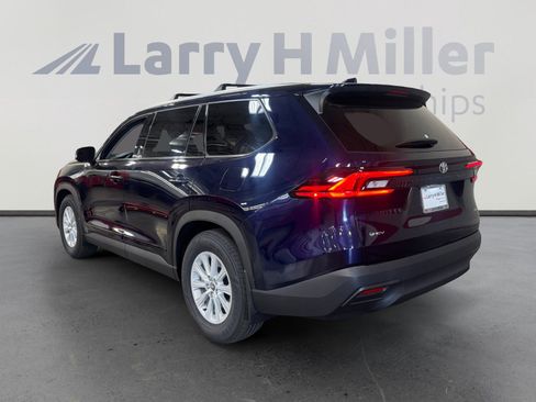 Certified 2026 Toyota Grand Highlander XLE FWD image 3