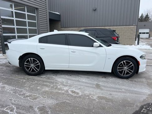 Used 2018 Dodge Charger GT image 4