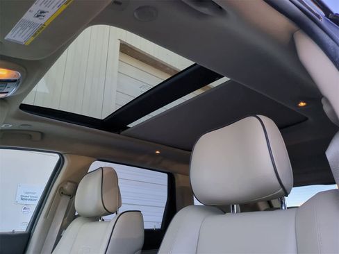 Used 2019 Jeep Grand Cherokee Overland image 19