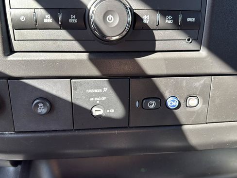Used 2025 GMC Savana 2500 w/ Driver Convenience Package RWD image 15