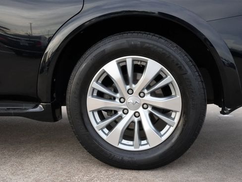 Used 2016 INFINITI QX80 w/ Driver's Assistance Package image 25