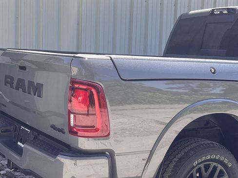 Used 2026 RAM 2500 Limited AWD/4WD image 8