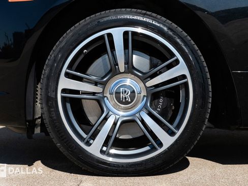 Used 2017 Rolls-Royce Wraith image 9