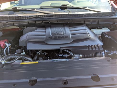 Used 2021 Nissan Titan SV w/ SV Convenience Package image 29