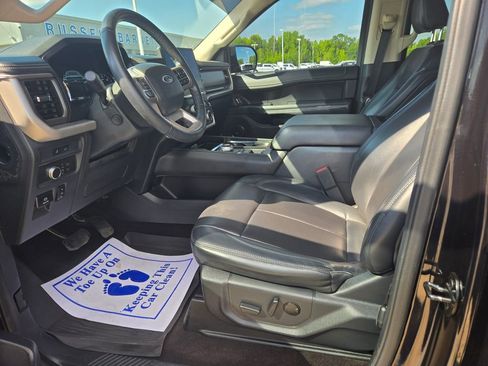 Used 2022 Ford Expedition XLT RWD image 7