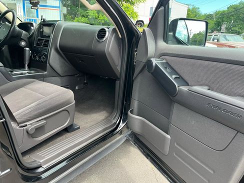 Used 2010 Ford Explorer XLT RWD image 17