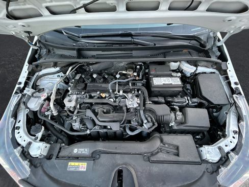 Used 2025 Toyota Corolla LE FWD image 31