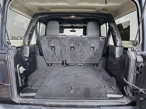 Used 2018 Jeep Wrangler Unlimited Sport S AWD/4WD image 27