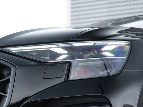 New 2026 Audi SQ8 Prestige image 46