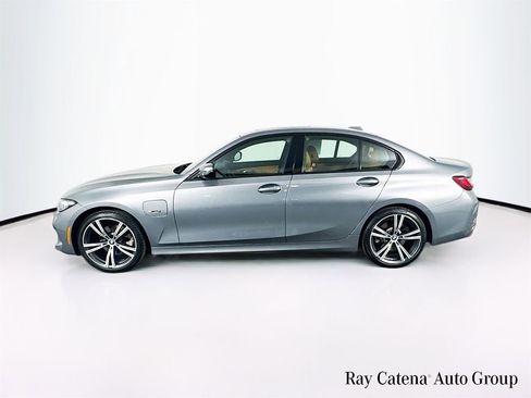Used 2023 BMW 330e xDrive w/ Premium Package image 4
