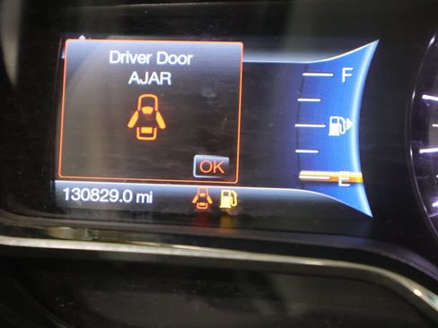 Used 2019 Lincoln MKT AWD image 43