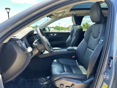 Certified 2024 Volvo XC60 B5 Core w/ Climate Package AWD/4WD image 18