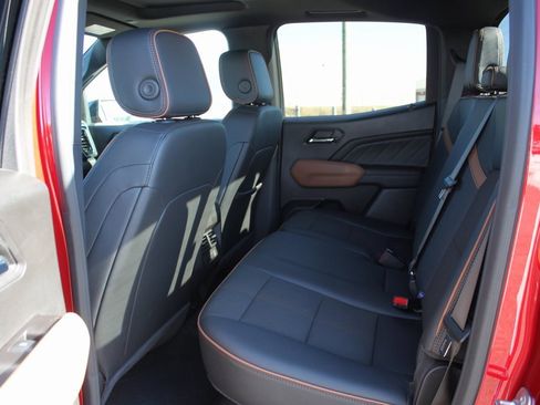 Used 2024 GMC Canyon AT4 w/ Canyon Safety Plus Package image 6