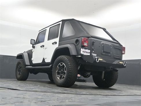 Used 2015 Jeep Wrangler Unlimited Rubicon image 43