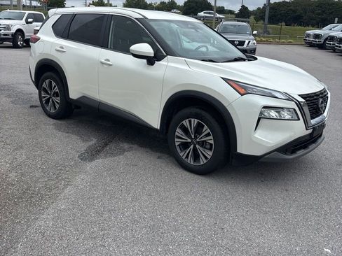 Used 2023 Nissan Rogue SV image 7