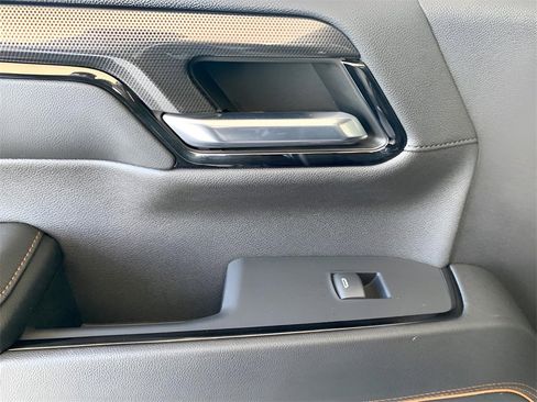 Used 2024 GMC Sierra 1500 AT4 w/ AT4 Premium Package image 19