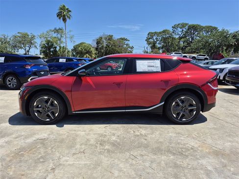 New 2025 Kia EV6 Light w/ Light LR Technology Package image 5