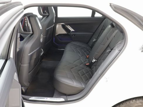 Certified 2025 BMW 750e xDrive 750e xDrive image 16